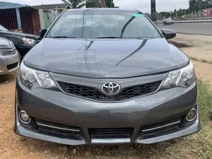 Toyota Camry SE 4dr Sedan (2.5L 4cyl 6A) 2012 Gray