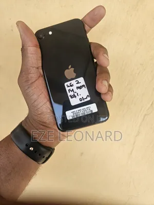 Apple iPhone SE (2020) 64 GB Black