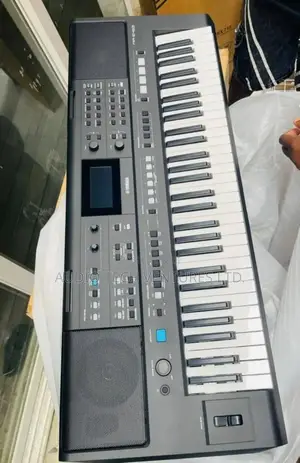 Yamaha Keyboard PSR E483