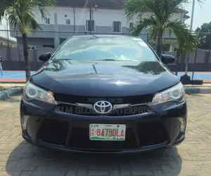 Toyota Camry SE 4dr Sedan (2.5L 4cyl 6A) 2017 Black
