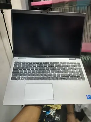 Laptop Dell Latitude 5520 16GB Intel Core i5 SSD 256GB