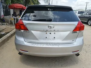 Toyota Venza 2010 Silver