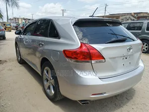 Toyota Venza 2010 Silver