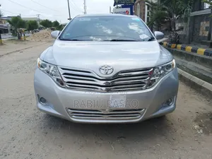 Toyota Venza 2010 Silver