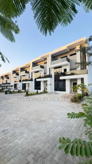 4bdrm Townhouse/Terrace in Guzape District for Sale