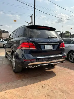 Mercedes-Benz GLE-Class GLE 350 2017 Blue