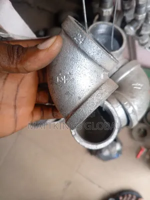 Galvanized Threaded Elbow