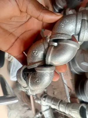 Galvanized Threaded Elbow