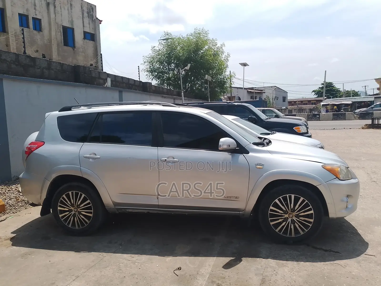 Toyota RAV4 2011 Silver
