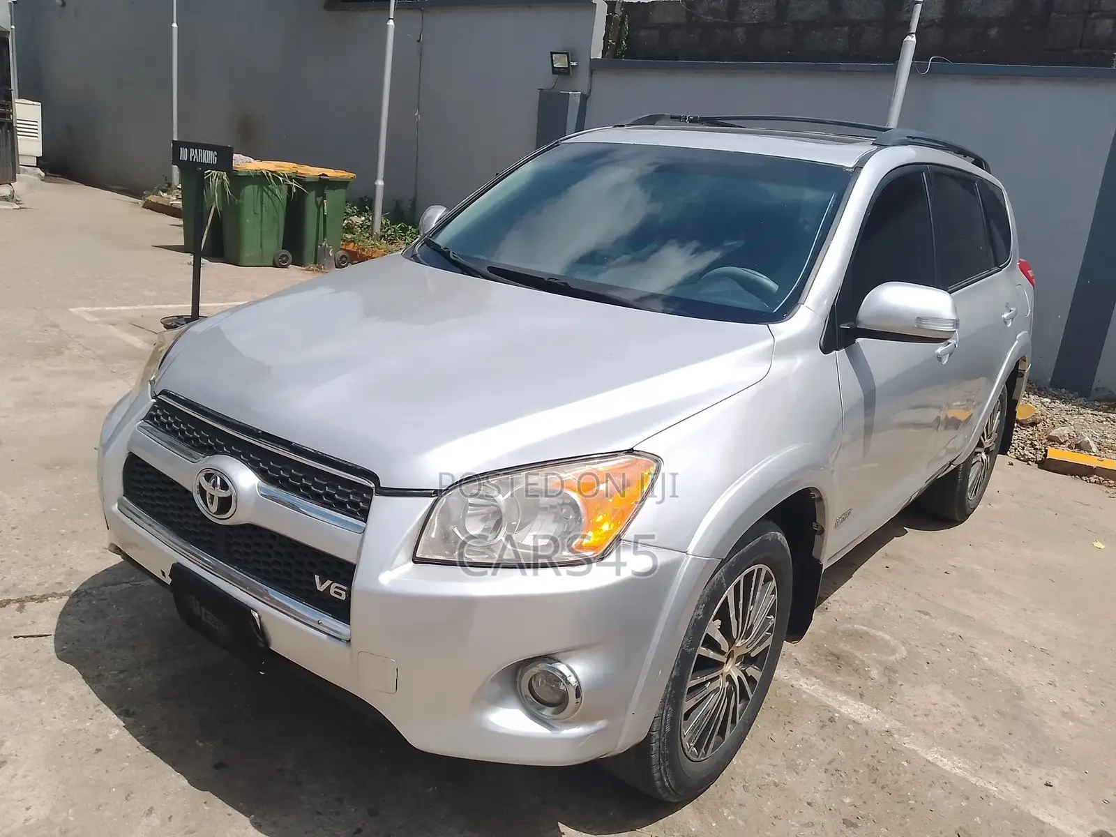 Toyota RAV4 2011 Silver