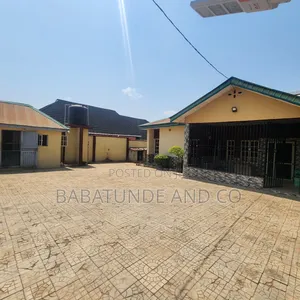 3bdrm Bungalow in Apata for sale