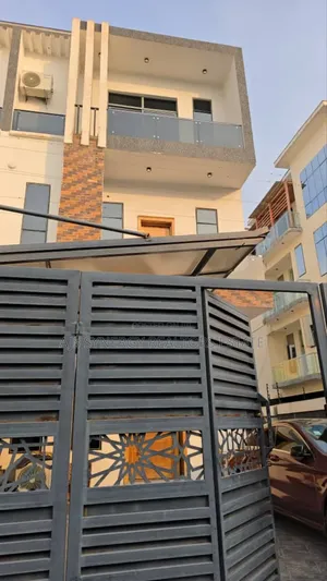 Furnished 5bdrm Duplex in Chevron for rent