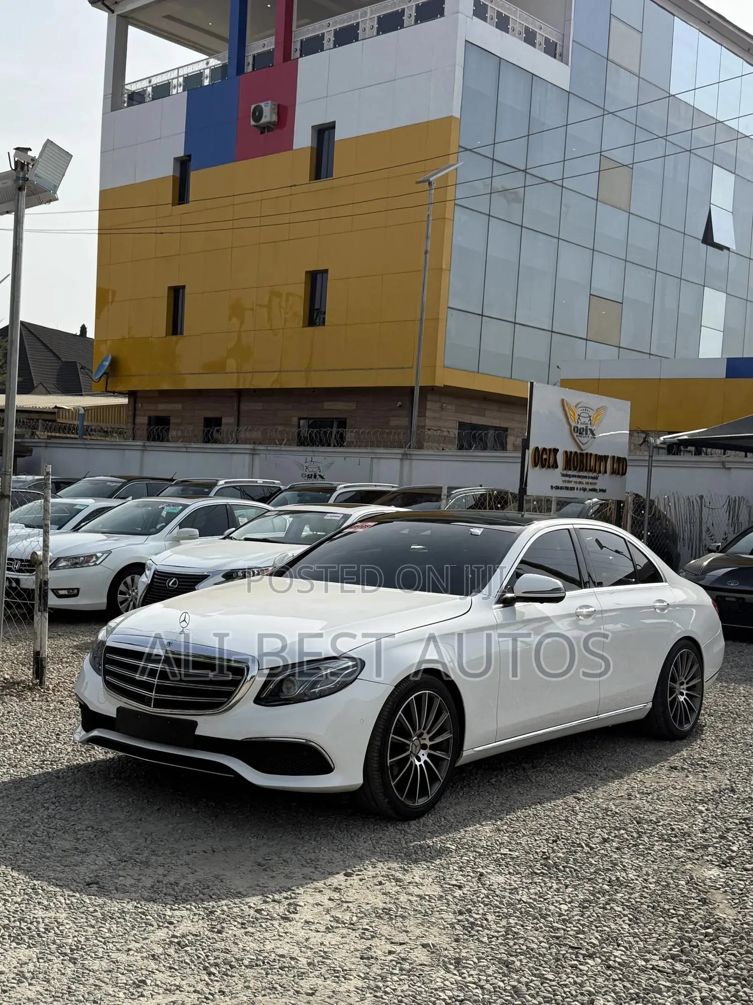 Mercedes-Benz E300 2018 White