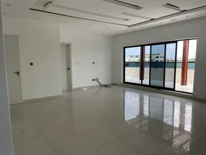 6bdrm House in Lekki Phase 1 for sale