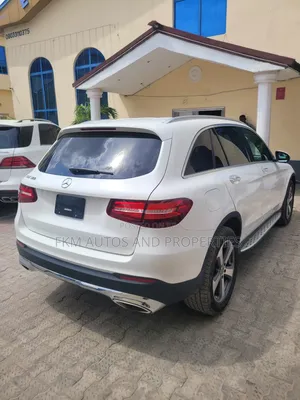 Mercedes-Benz GLC-Class 2019 White
