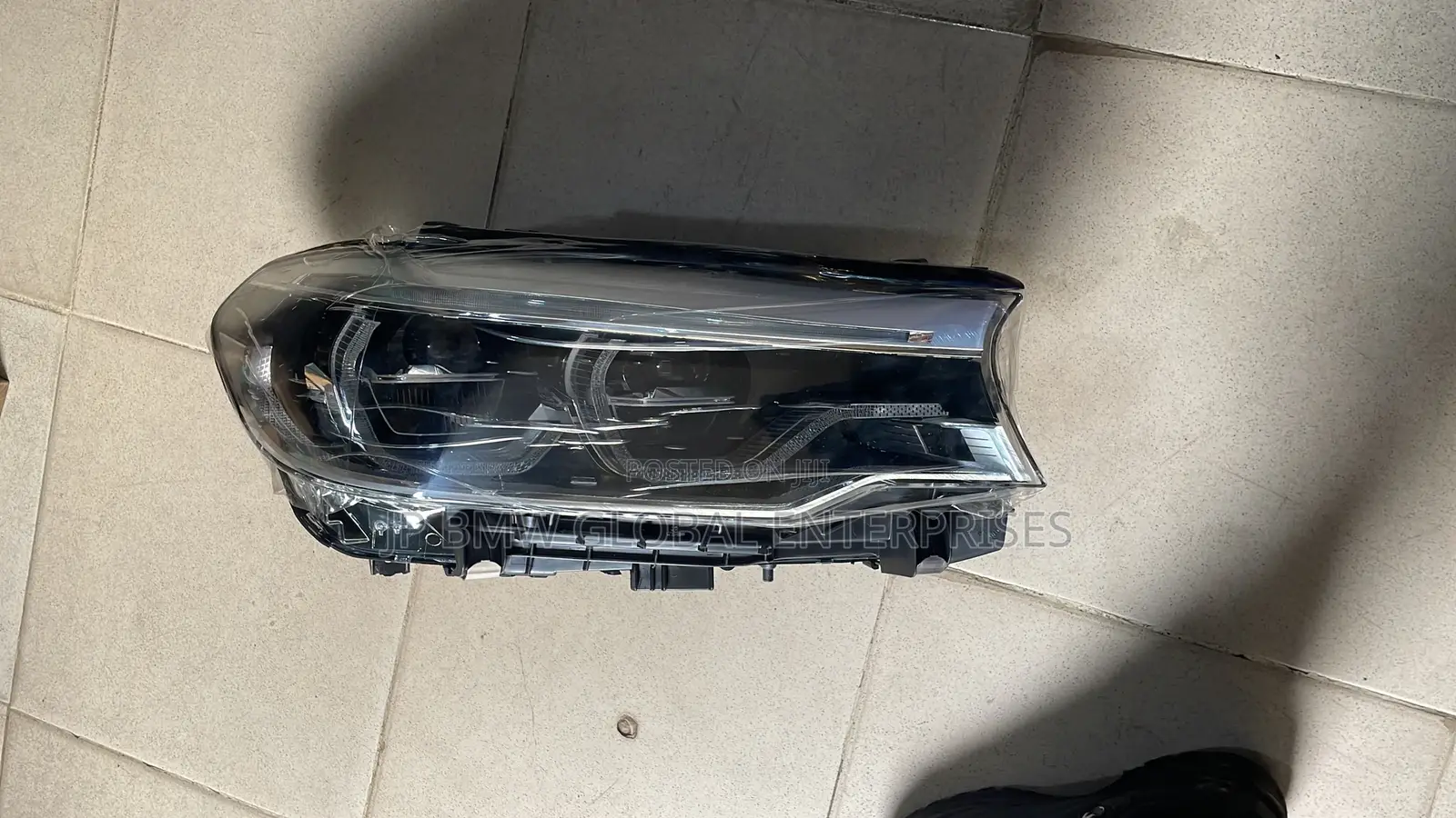 Complete BMW Headlight G30