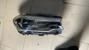Complete BMW Headlight G30