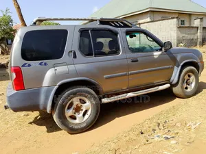 Nissan Xterra XE 4x4 2004 Gray