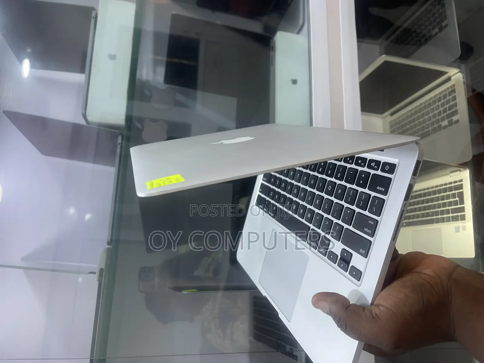 Laptop Apple MacBook Pro 2015 8GB Intel Core i5 SSD 256GB