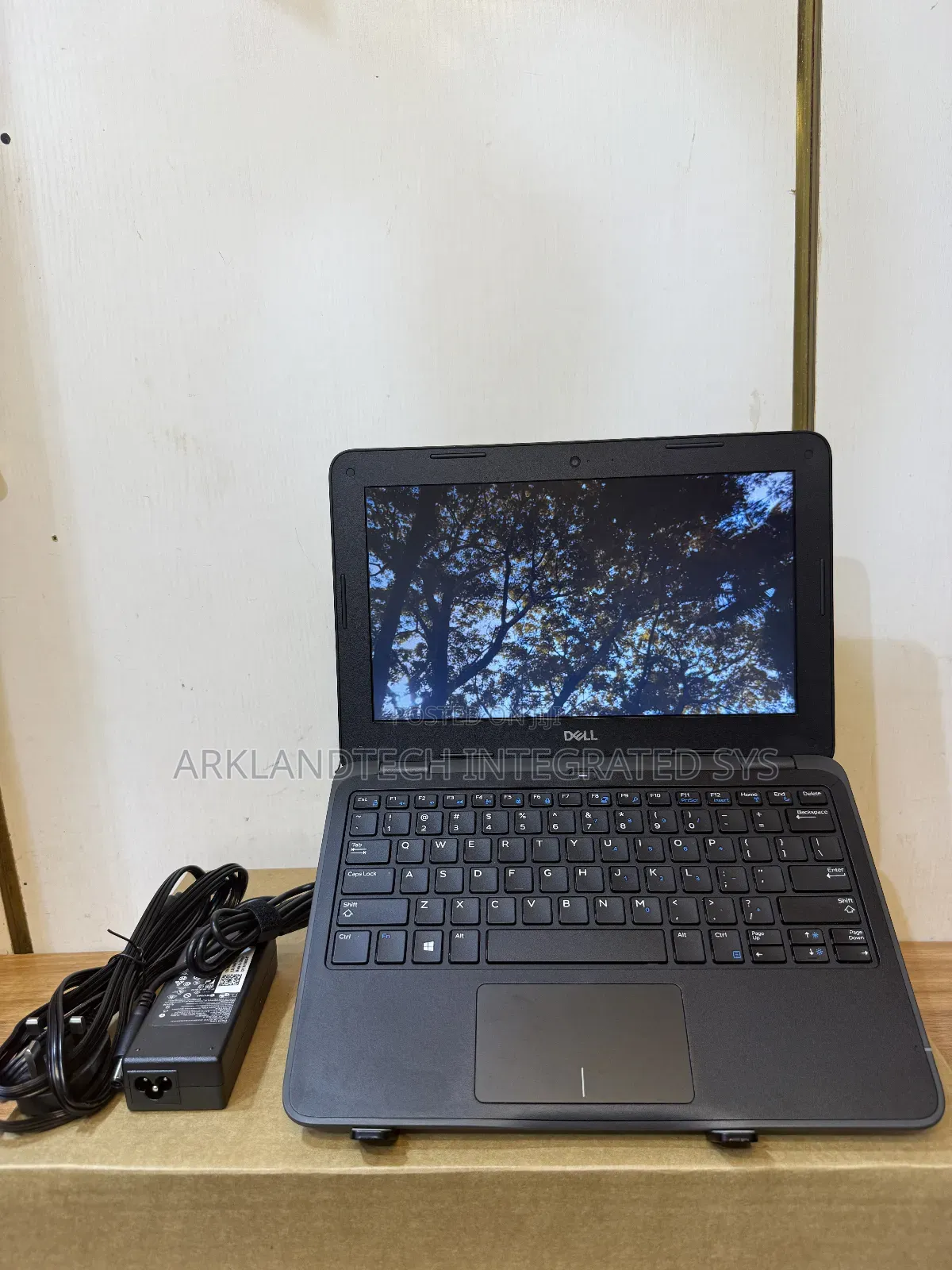 New Laptop Dell Latitude 12 7000 4GB Intel Celeron SSD 60GB