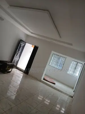 3bdrm Apartment in Akoto Estate, Ibadan for rent