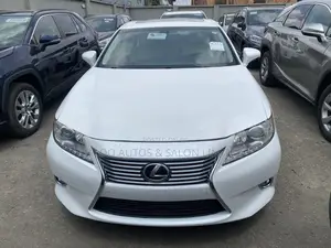 Lexus ES 2015 White