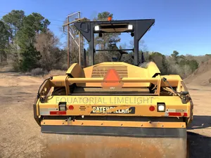 Caterpillar Cb64 Double Drum Roller