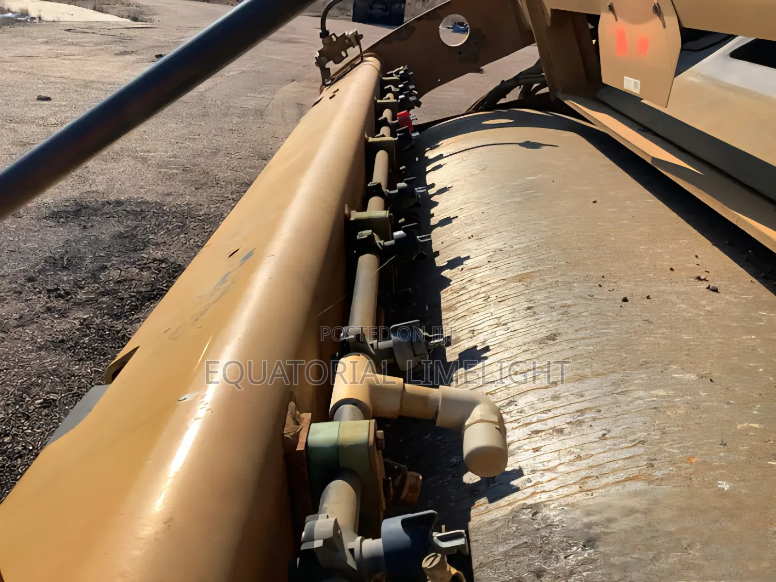 Caterpillar Cb64 Double Drum Roller