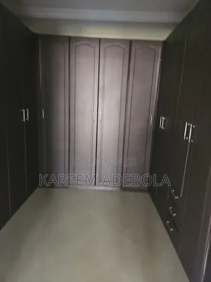 5bdrm Duplex in Magodo Phase 2 for rent