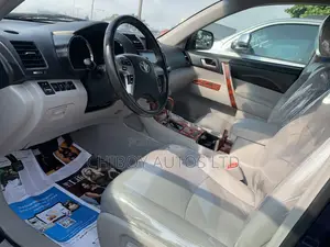 Toyota Highlander 2013 Blue