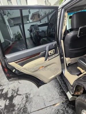 Mitsubishi Pajero 2017 Gray