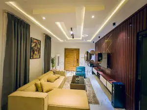 087479ui - 2 Bedroom Shortlet In Airport Road Benin