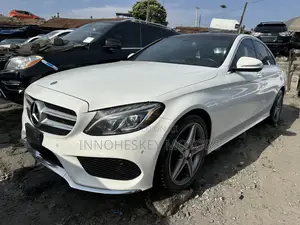 Mercedes-Benz C400 4Matic AWD Sedan (3.0L V6 7A) 2015 White