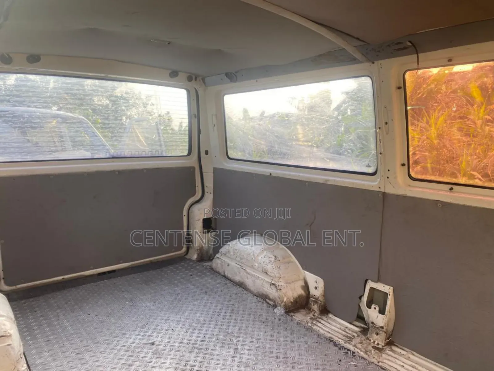 Volkswagen Transporter 2001 White