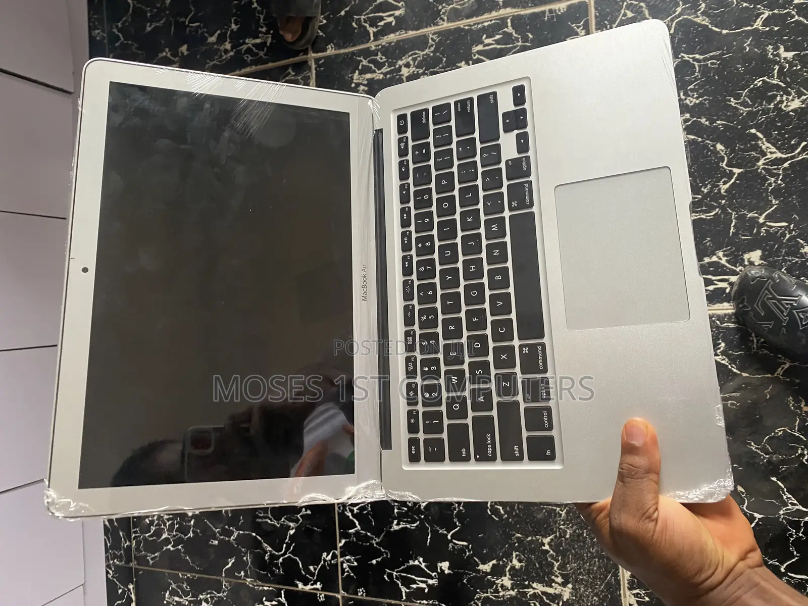 New Laptop Apple MacBook Air 2017 8GB Intel Core i5 SSD 256GB
