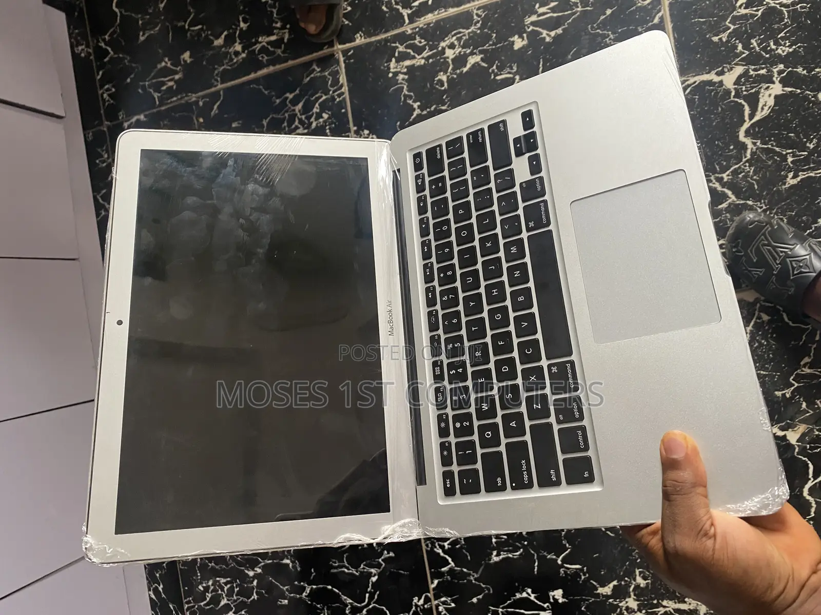 New Laptop Apple MacBook Air 2017 8GB Intel Core i5 SSD 256GB