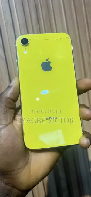 Apple iPhone XR 64 GB Yellow