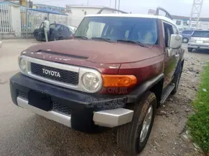 Toyota FJ Cruiser 2008 Red
