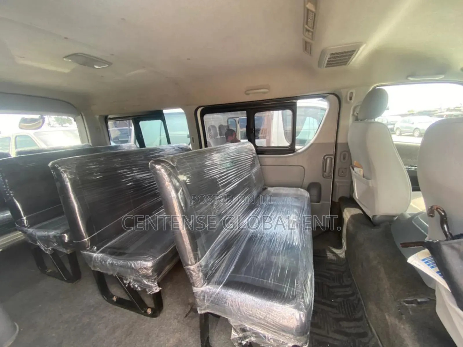 Toyota HiAce 2013 White