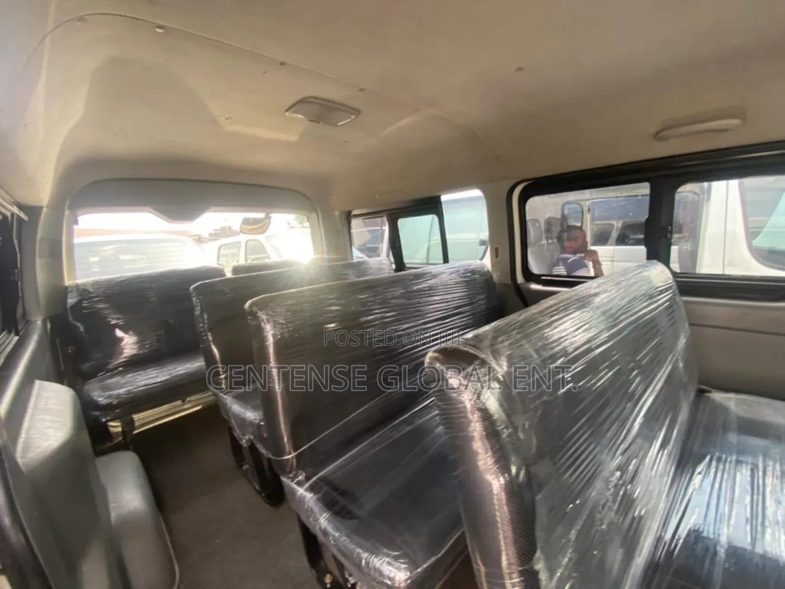 Toyota HiAce 2013 White