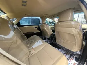 Toyota Avalon Limited 4dr Sedan (3.5L 6cyl 6A) 2015 Gold