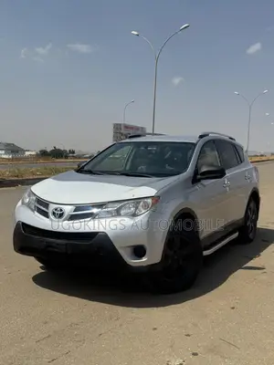 Toyota RAV4 LE 4dr SUV (2.5L 4cyl 6A) 2014 Silver