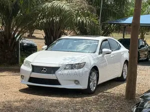 Lexus ES 350 FWD 2015 White