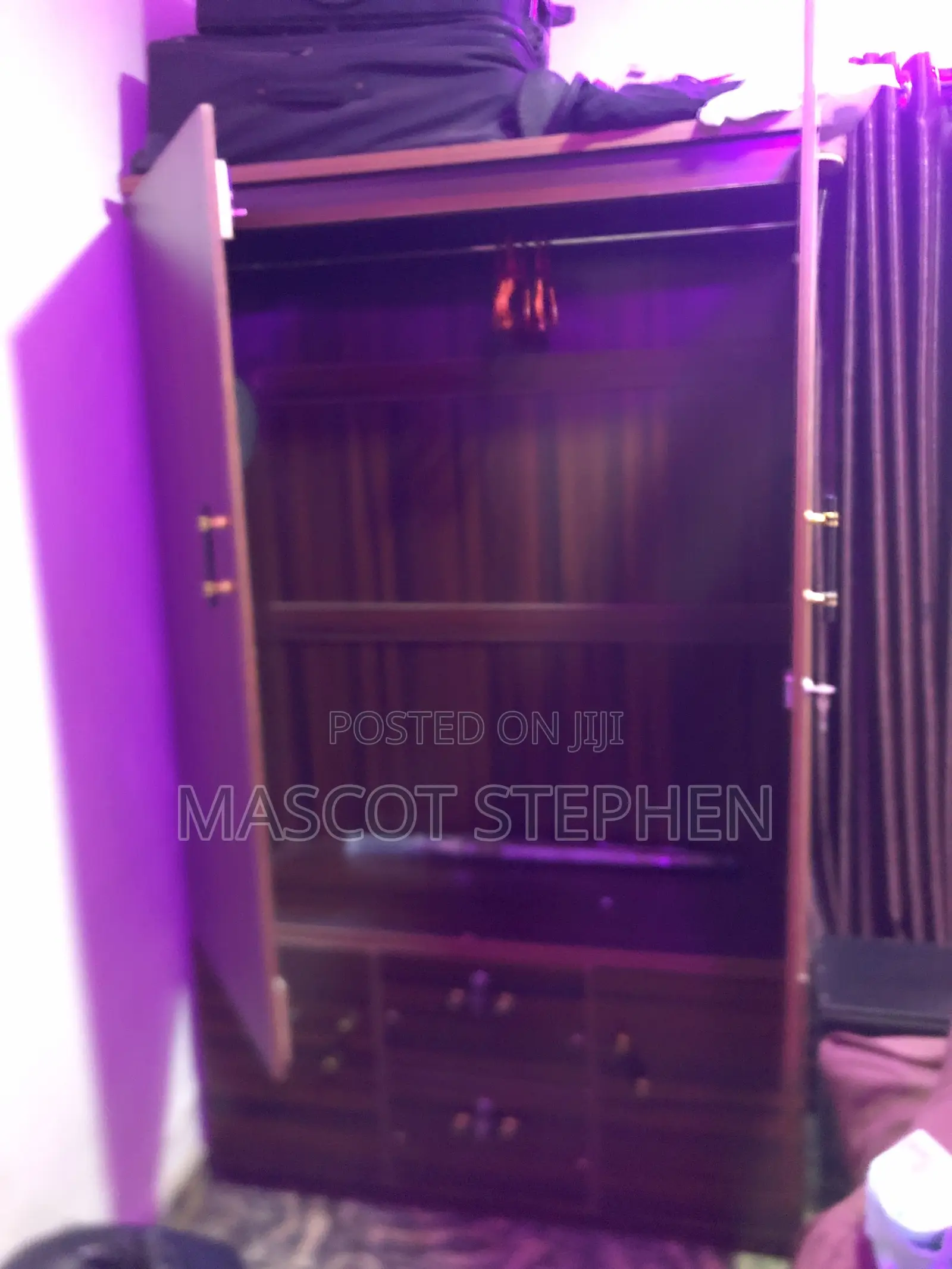 Double Door Wardrobe