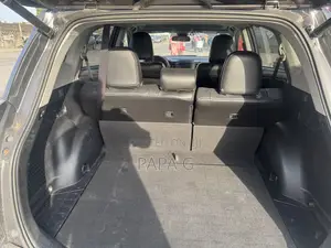 Toyota RAV4 XLE AWD (2.5L 4cyl 6A) 2017 Gray