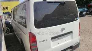 Toyota HiAce 2009 White