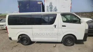 Toyota HiAce 2009 White