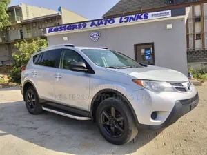 Toyota RAV4 LE 4dr SUV (2.5L 4cyl 6A) 2015 Silver