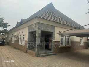5bdrm Bungalow in Effab Estate for rent
