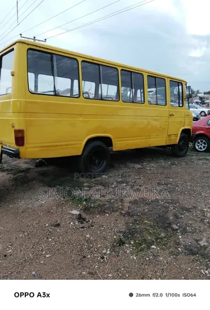 Mercedes-Benz Sprinter 1994 Yellow
